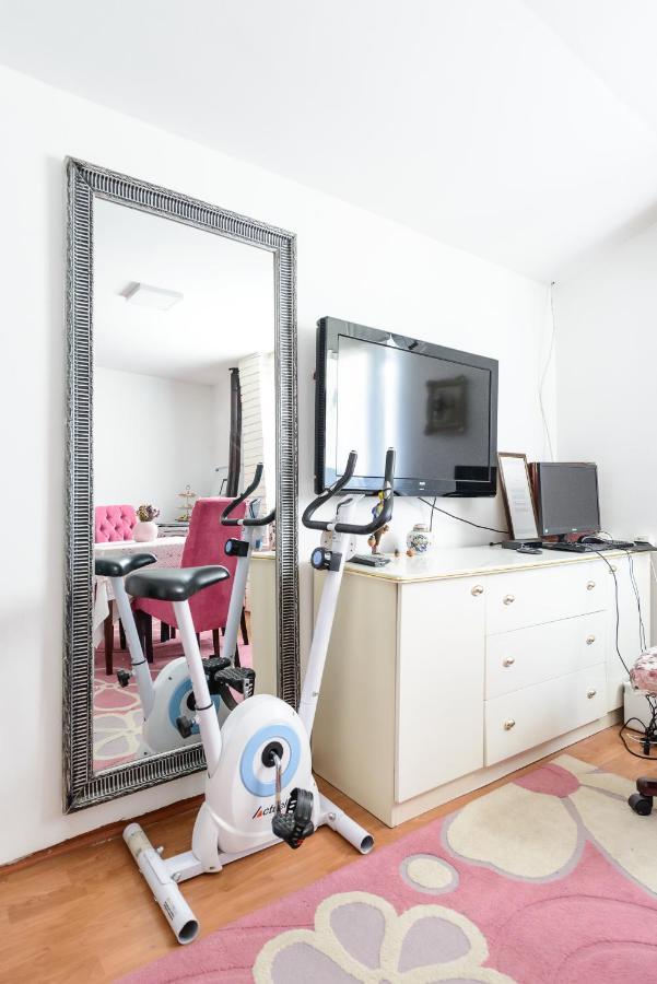 Apartman Lala Apartment คราลเยโว ภายนอก รูปภาพ
