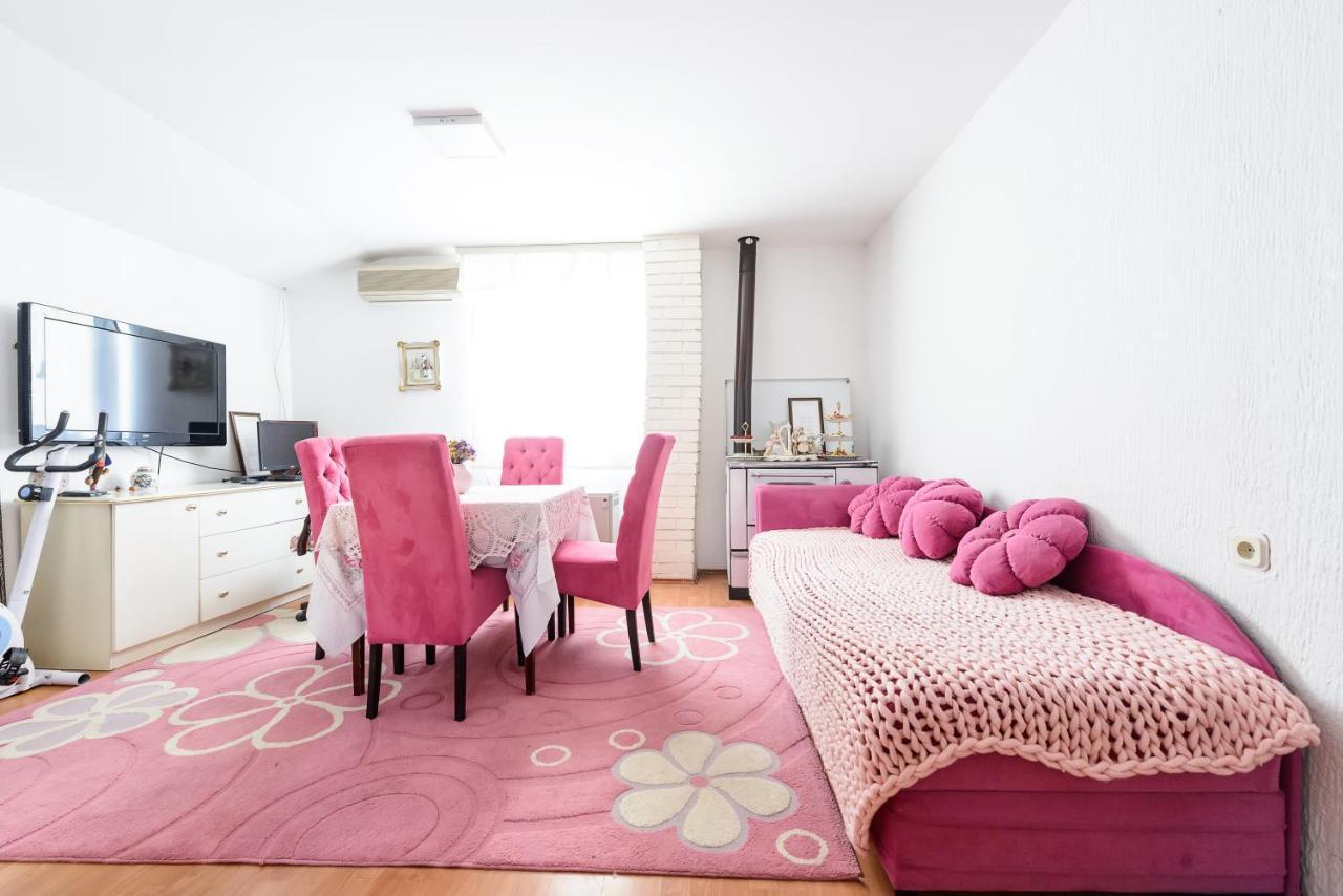 Apartman Lala Apartment คราลเยโว ภายนอก รูปภาพ